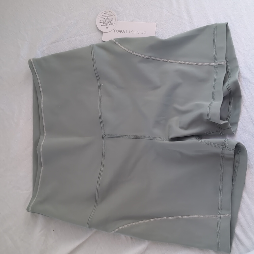 Yogalicious Lux - Edge Cruiser 5" Shorts Super High Rise Green Size L